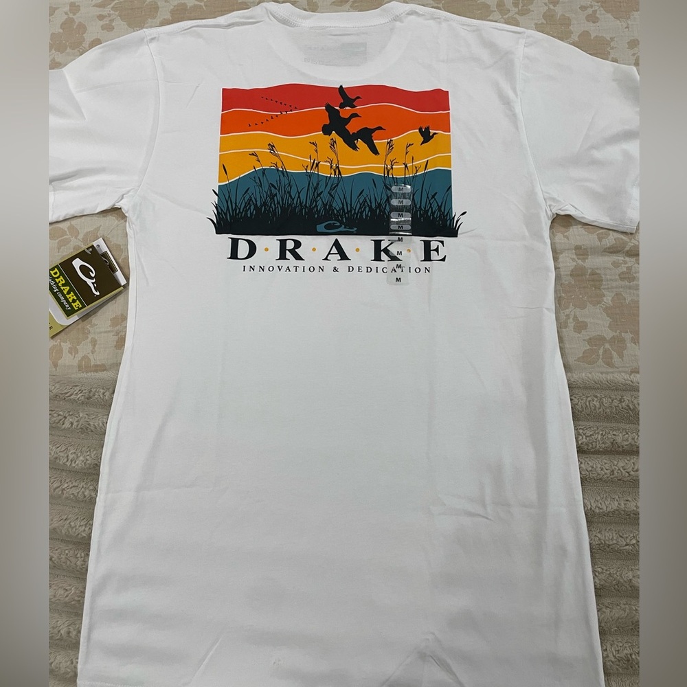 Men’s Drake t-shirt-NWT-size med